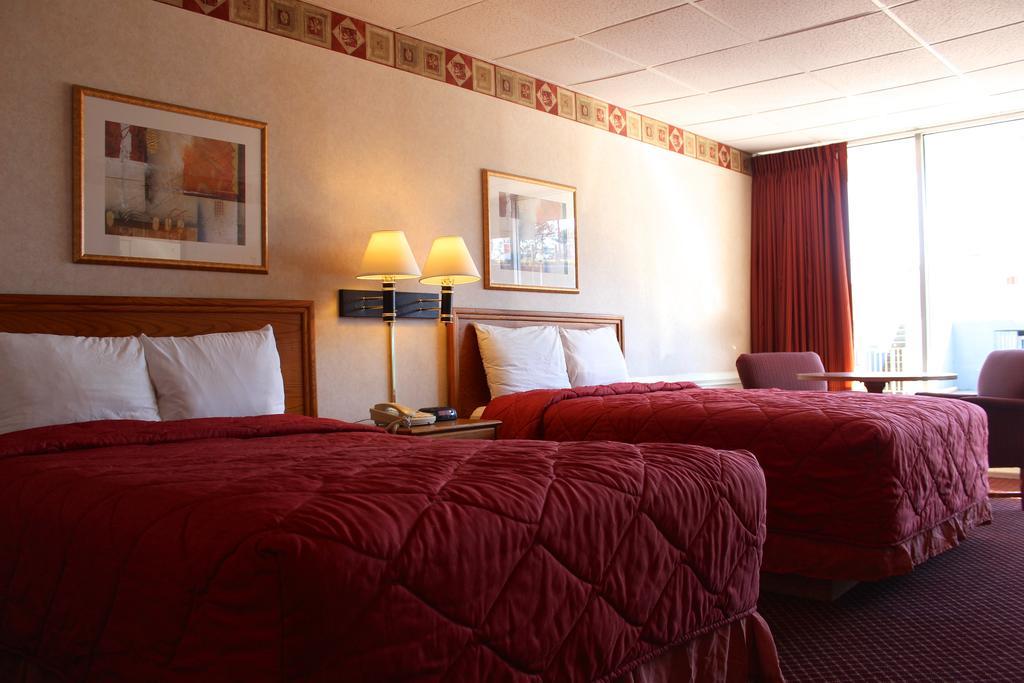 Regency Inn Richmond Dumbarton Стая снимка